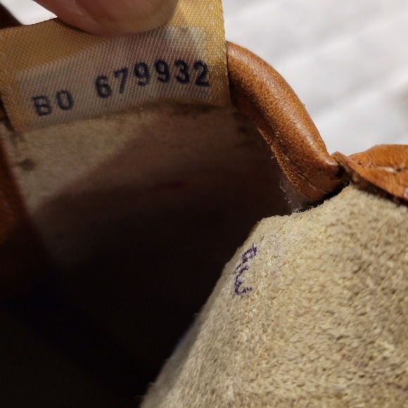 VTG 90s Dooney & Bourke Classic Cream & Tan Leather Crossbody Purse USA Made Y2K - Picture 7 of 10